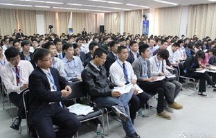 电子商务专业毕业的学生