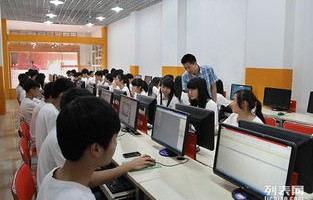 曹妃甸电子商务专业在哪个学校