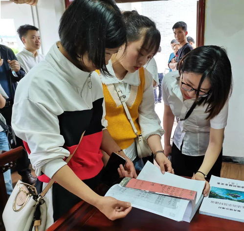 副省长秒变HR现场帮学生找工作